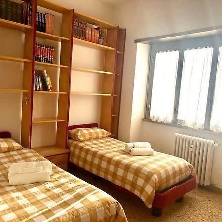 Apartament Centocelle, Metro C Luminoso Quadrilocale Rzym Zewnętrze zdjęcie